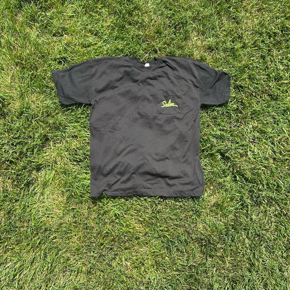 Vintage Salem collection “fresh on the scene” XL